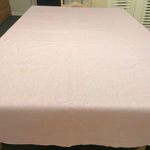 EUC pink rectangle tablecloth. No stains. Poly mix. Easy care. 84” x60”
